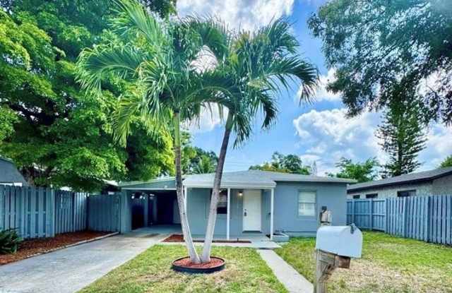 1128 NW 4th Ave photos photos