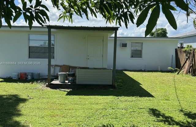 708 Bond photos photos