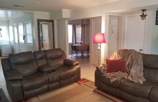 13706 BLUEFIN DR Gallery 3