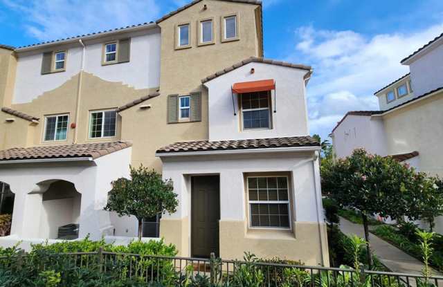Updated with Pool, 3 Bd 2.5 Ba Chula Vista (91913) photos photos