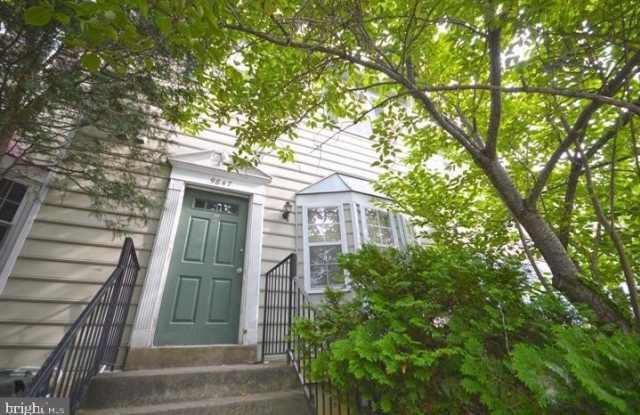 9847 OAKDALE WOODS Court Gallery 1