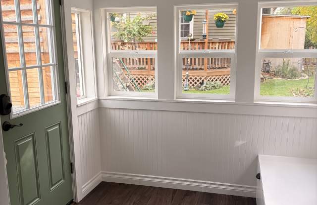 120 1/2 Longs Peak Avenue Gallery 2