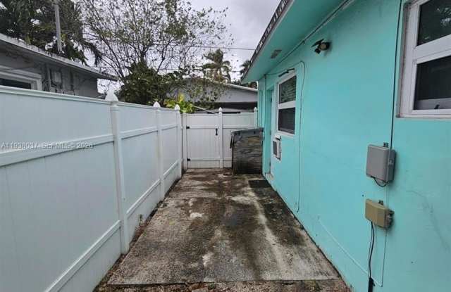 917 SW 16th St photos photos