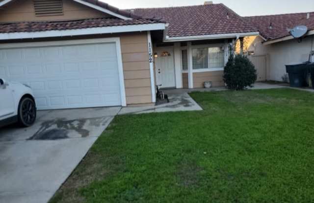 1152 Kimball Street - 1152 Kimball Street, Hanford, CA 93230