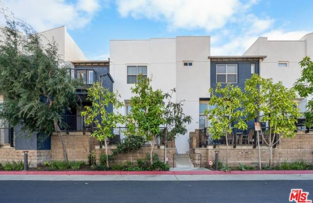 5509 W 149th Pl unit: 13 photos photos