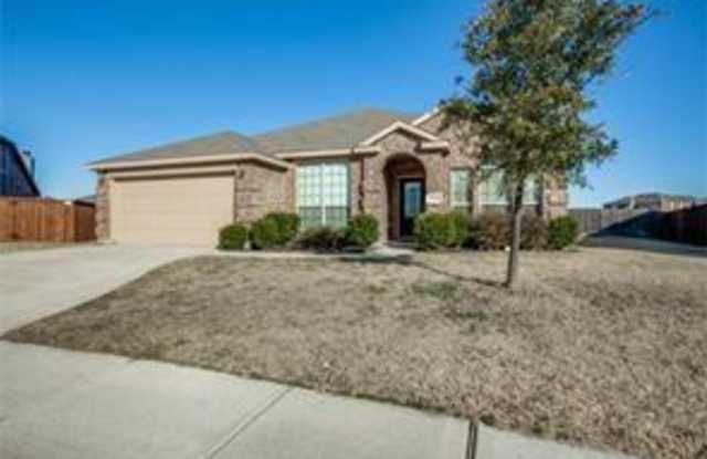 5590 Manitou Drive Gallery 2
