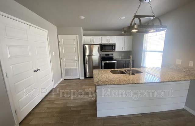 1815 Osage Street - A Gallery 3