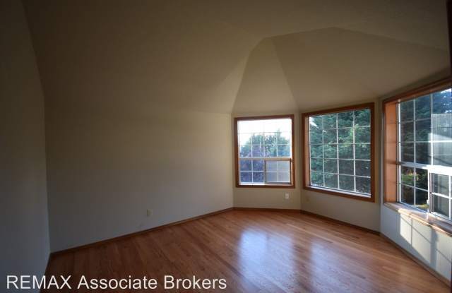 5012 Mill Pond Dr SE Gallery 3