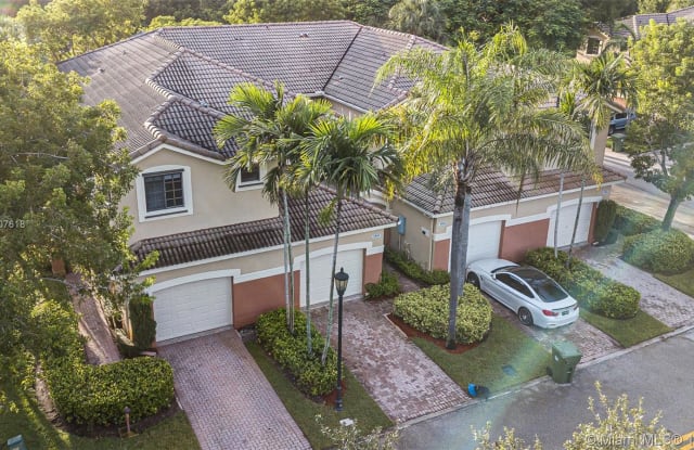 3905 Vista Grove Ln - 3905 Vista Grove Lane, Weston, FL 33332