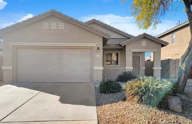 Great location near Bell Rd in Surprise! All appliances! Landscape Service! - 18460 North 170th Lane, Surprise, AZ 85374