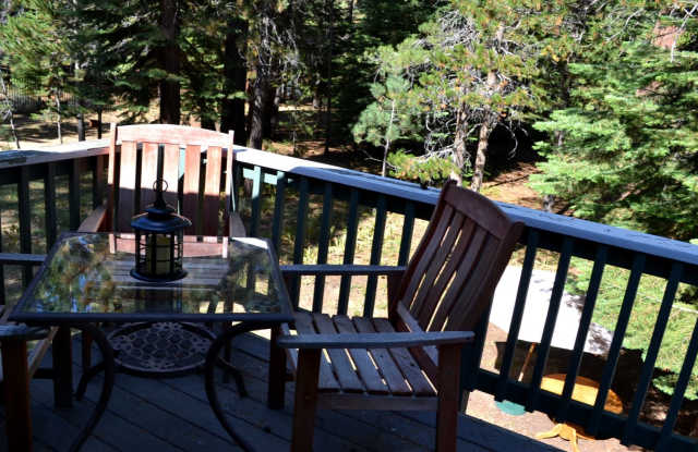Sweet 2BD Cabin! Avail for a 3-6 month Winter lease! Available 01/01/26- 3/31/27 Gallery 3