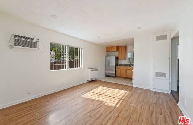 1857 W 24th St - 1857 West 24th Street, Los Angeles, CA 90018