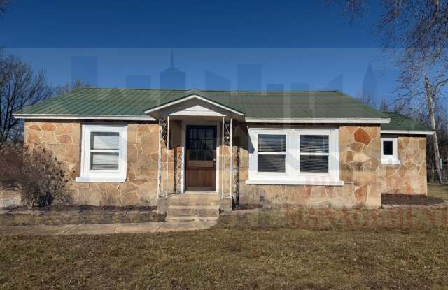 2 Bed/1 bath House on 2 Acres! photos photos