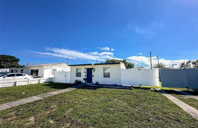 550 NW 15th Ct Gallery 2