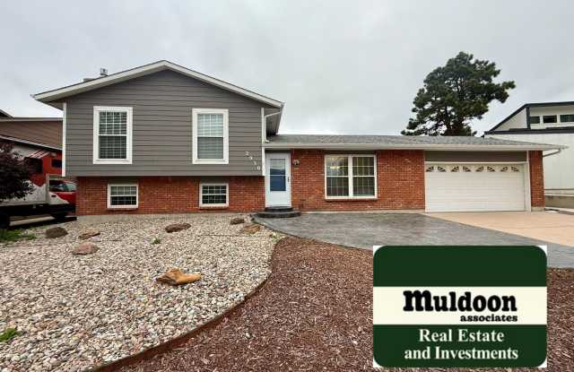 3 Bedroom Tri Level with Spacious Yard 80918 photos photos