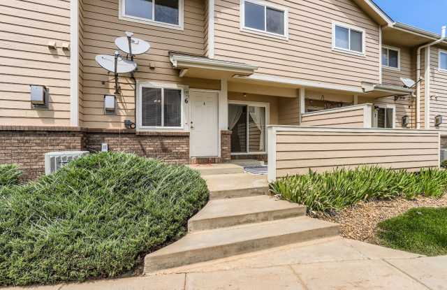 Check out this 2 bed 3 1/2 bath NOW! photos photos