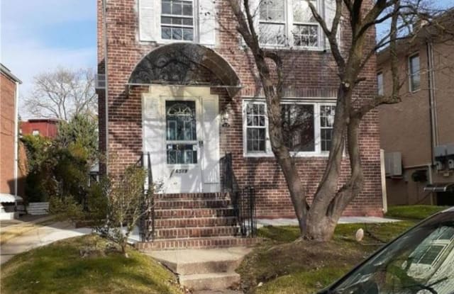 6519 Boelsen crescent - 65-19 Boelsen Crescent, Queens, NY 11374