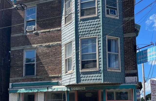 19 Liberty Street - 19 Liberty Street, Newburgh, NY 12550