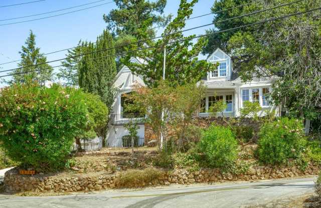 MUST SEE! Unique and Charming 4 bedroom 2.5 Bath Home w/Stunning Views! photos photos MUST SEE! Unique and Charming 4 bedroom 2.5 Bath Home w/Stunning Views! photos photos