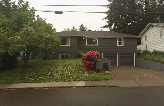 Amazing 4 Bedrooms, 2 Bathrooms, House in South Salem photos photos