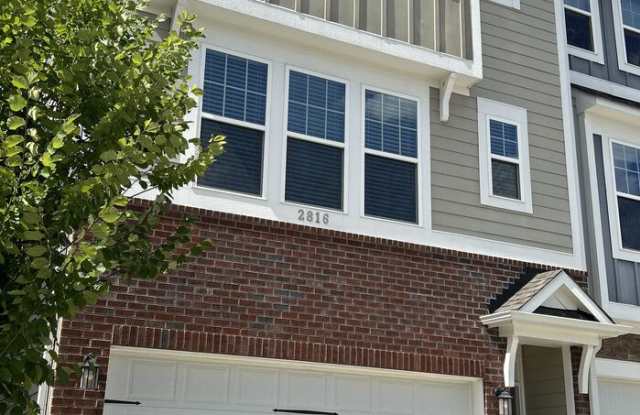 2816 Saltaire Avenue photos photos