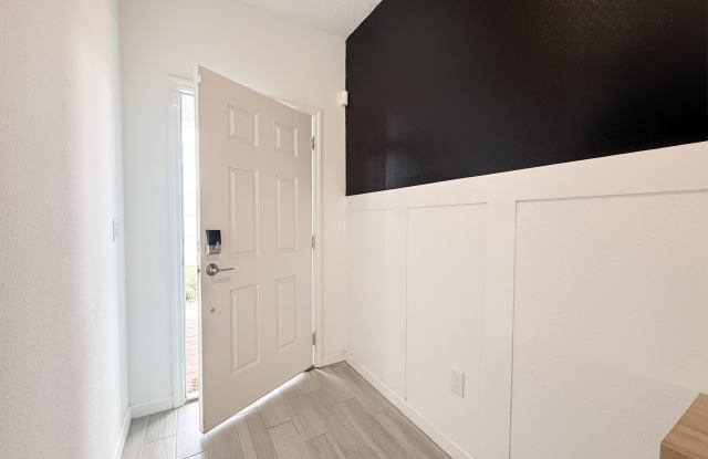 9931 LOVAGE Lane Gallery 4