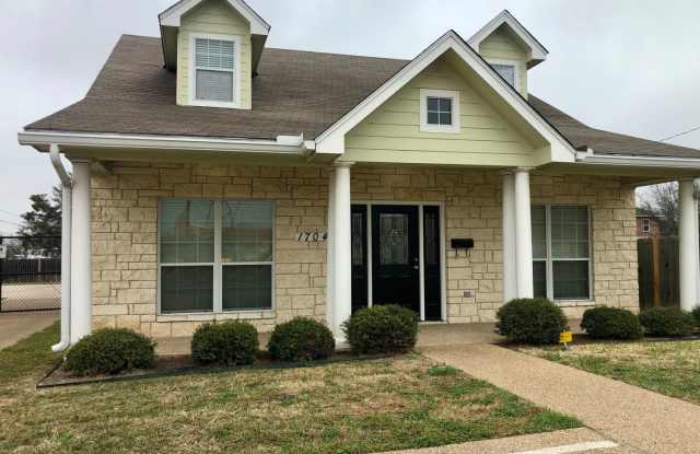Modern Home Downtown/Baylor Area photos photos