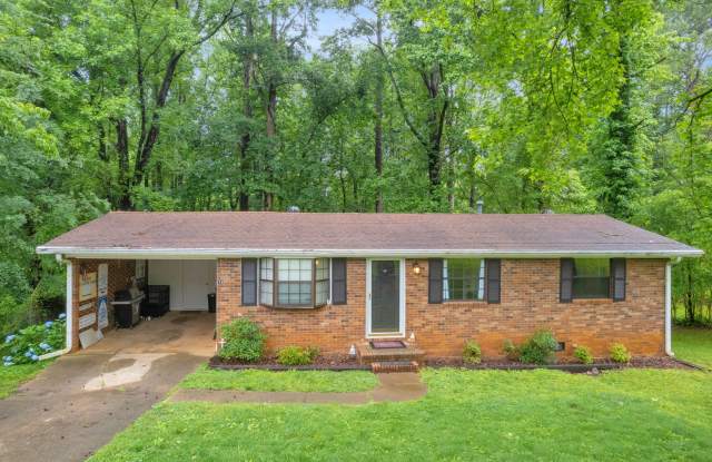Comfortable 3-Bedroom Home in the Heart of Commerce, GA photos photos