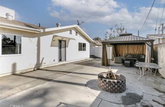7947 Ethel Avenue 1/2 photos photos