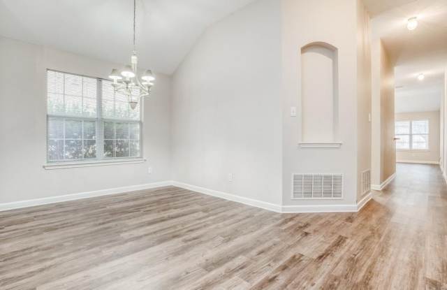 11916 Hickory Circle Gallery 2