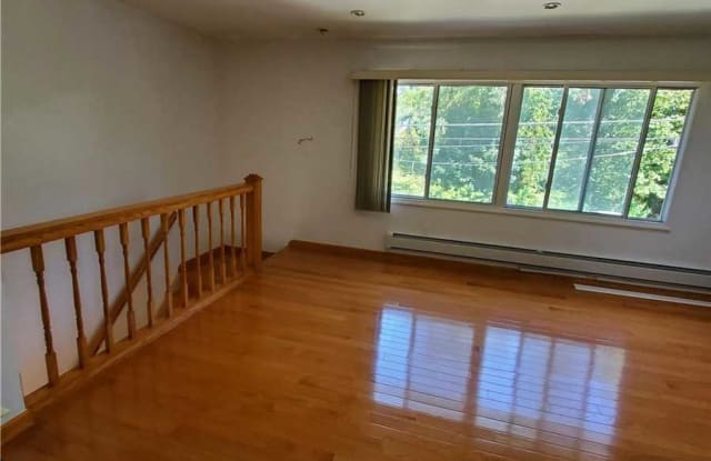 249-06 34 Ave - 249-06 Hollywood Avenue, Queens, NY 11363