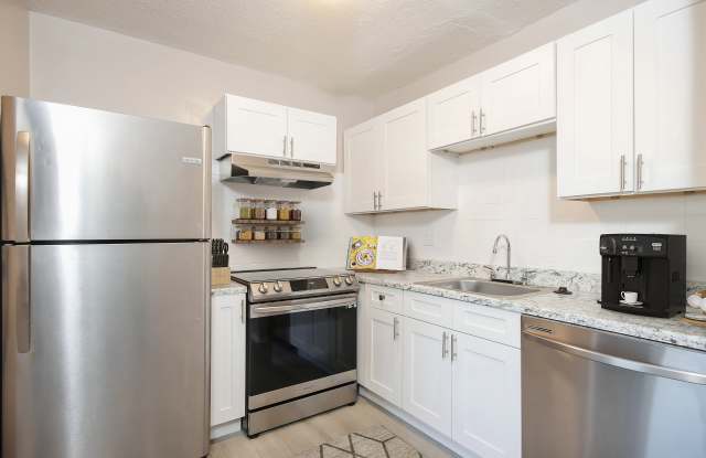 ReNew on Blues Apartments & Townhomes photos photos
