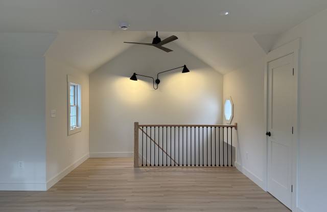 29 Merritt Avenue - 29 Merritt Avenue, Millbrook, NY 12545