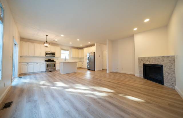 5014 159th St. W. Gallery 3