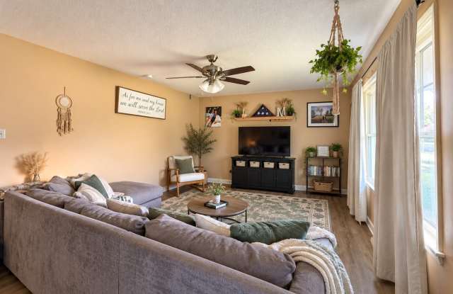 3D Tour Available - Fenced-in Yard + Charming & Cozy + Washer & Dryer Included! Available November 1st! Gallery 3