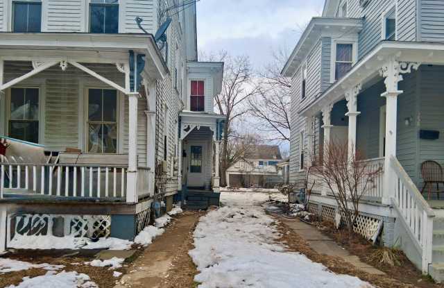 Updated 2 Bedroom Apartment FOR RENT in Bridgeton NJ $1400 photos photos