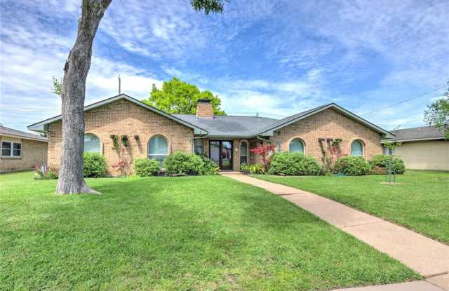 6747 Winterwood Lane Gallery 2