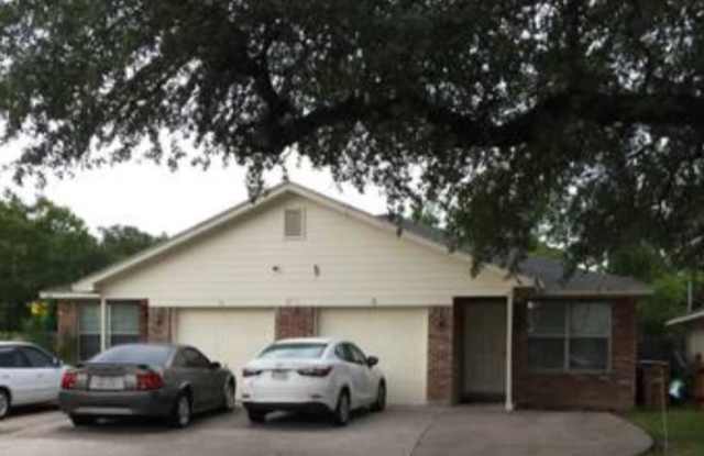 8701 Talyne Chaise Circle Unit B Only photos photos