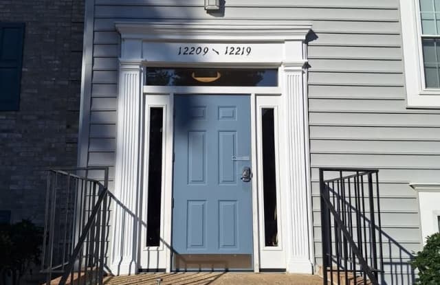 12219 CHAUCER Lane Gallery 2