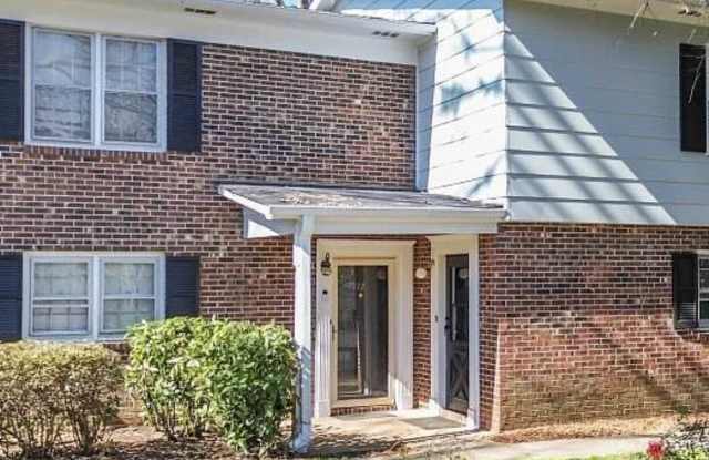 Two Bedroom 2.5 Bath Townhouse for Rent in Spartanburg SC! photos photos