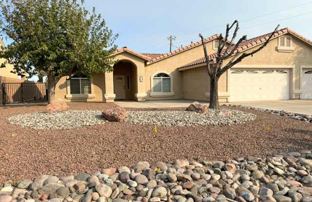Spacious 3-Bedroom Home with Marina Access, RV Parking  Boat-Deep Garage photos photos