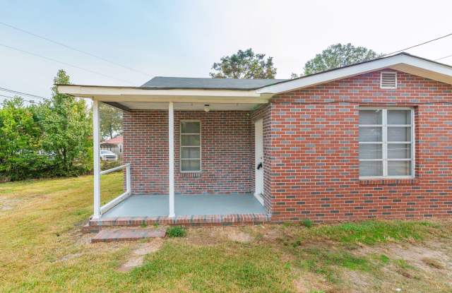 Brick home with a fenced-in yard! photos photos