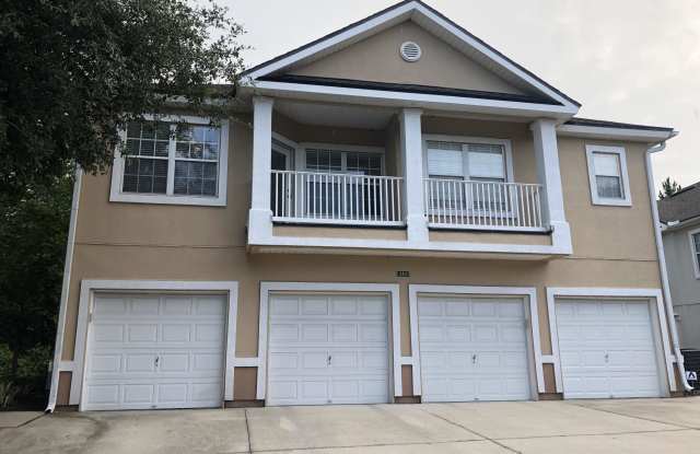12401 FOREST LAKE CIR Gallery 2