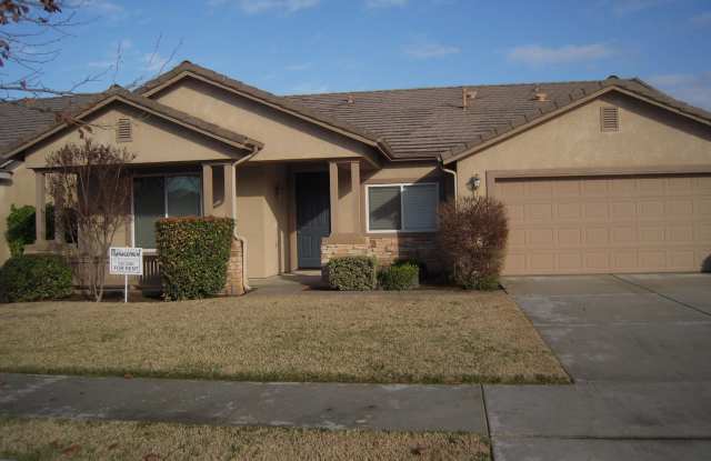 Beautiful 4 bedroom, 2 bath house in Southwest Visalia off of Cameron and West photos photos