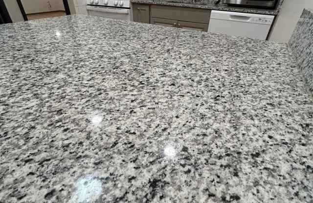 400 MAIN Street unit: 15 photos photos