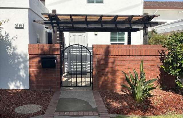 Renovated 2-Bed/1.5 Bath Condo in Pocket Gallery 3