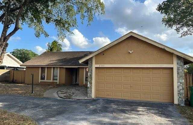 8340 NW 51st St photos photos