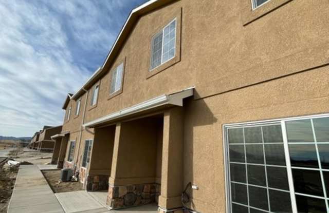 PRACTICALLY NEW 3 Bedroom Townhome photos photos