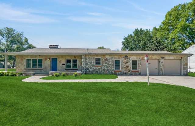 3846 Blue Ridge Blvd photos photos