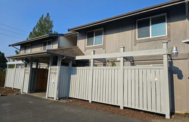 Upper Floor 2 Bedroom with Carport Gallery 3
